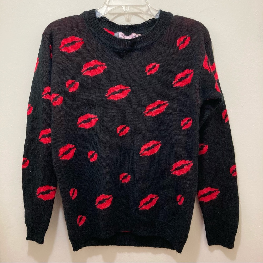 Oona & Maud Lips Long Sleeve Sweater 👄